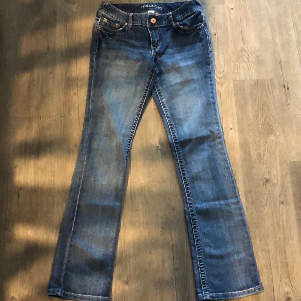 Straight/boot cut jeans. Medium wash size 5/6